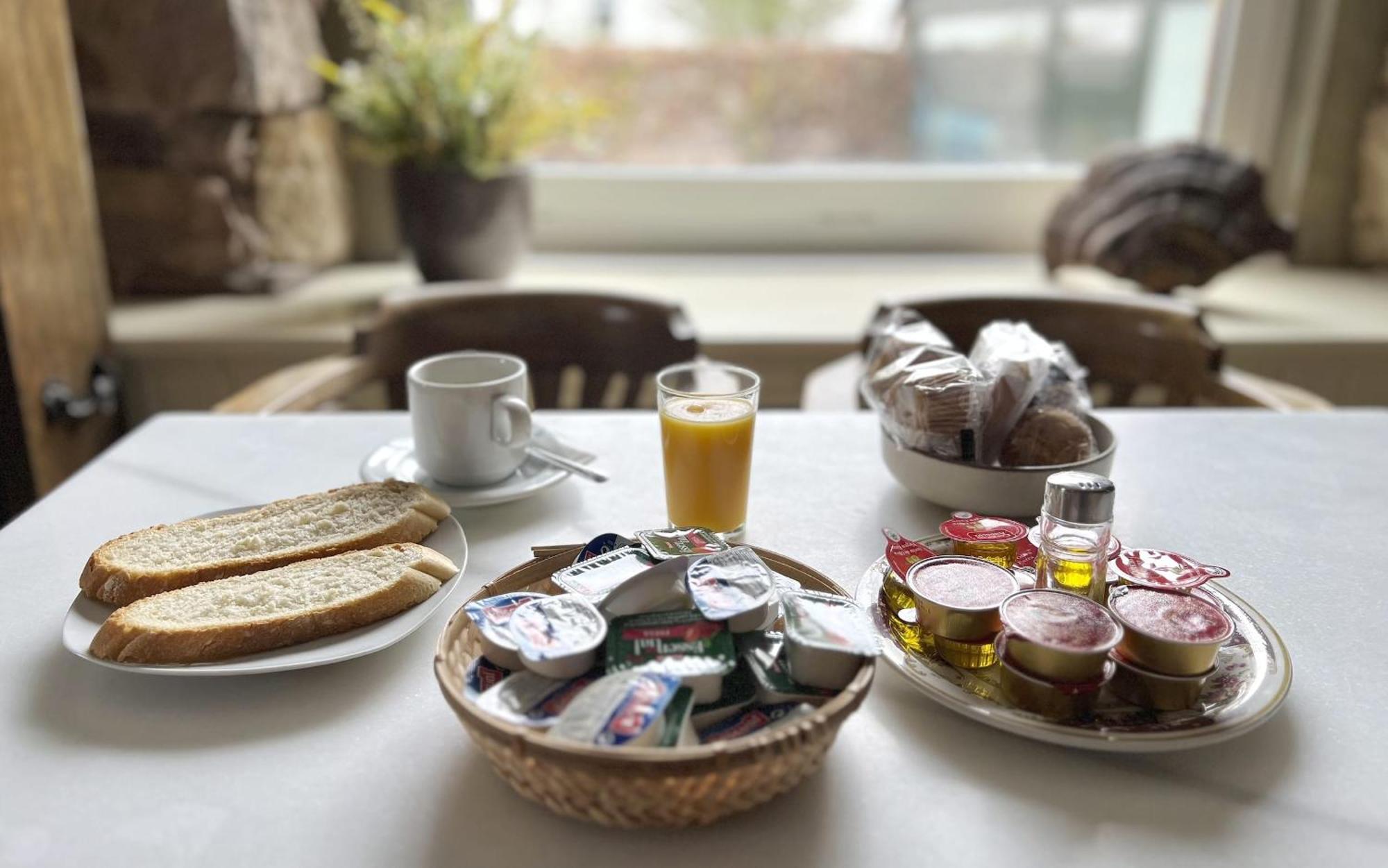 Posada Villa Rosa 레이노사 외부 사진